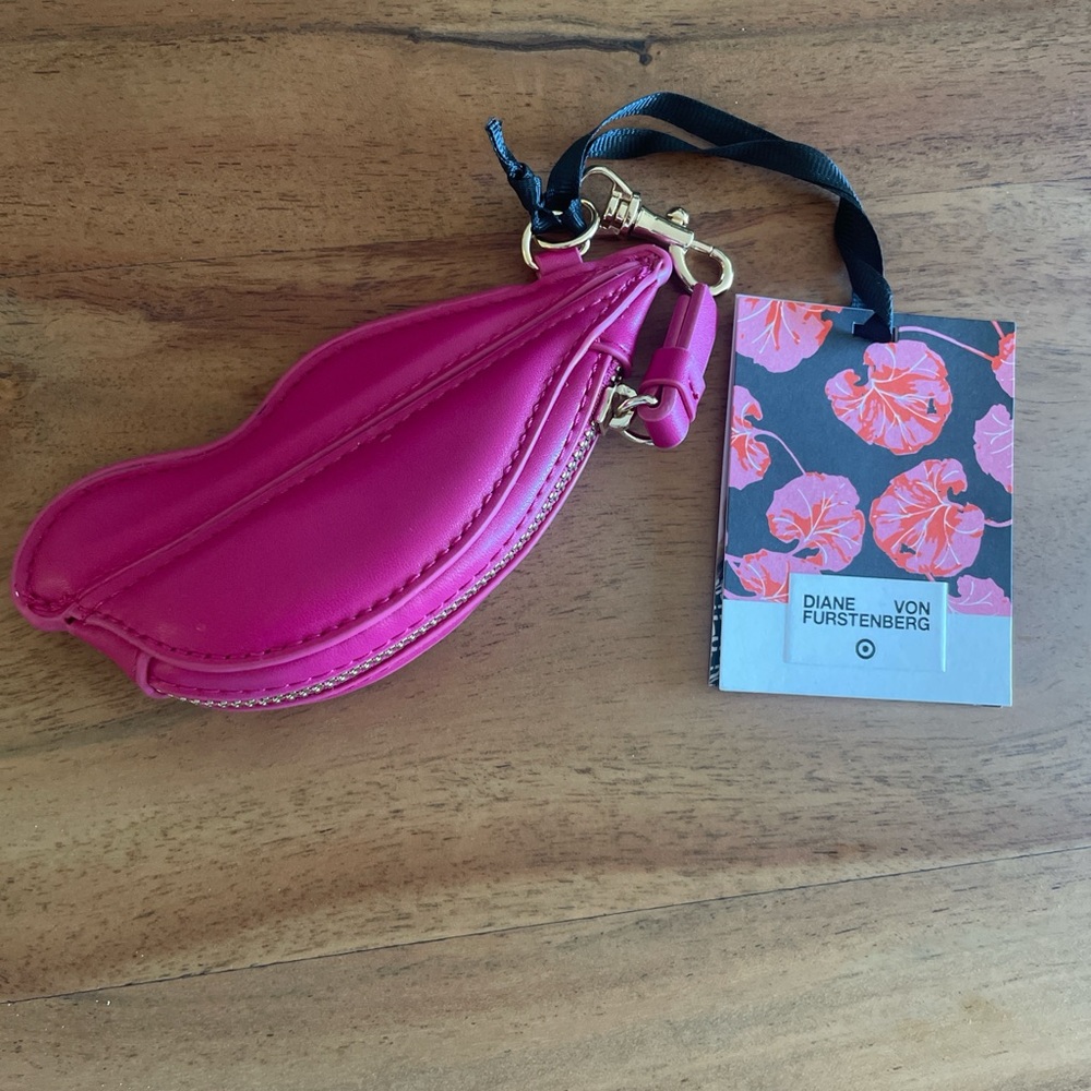Diane Von Furstenberg Chic Key & Card Holder